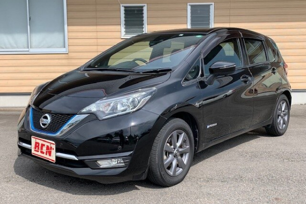 фото NISSAN NOTE