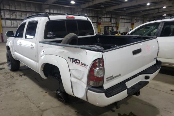 фото TOYOTA TACOMA