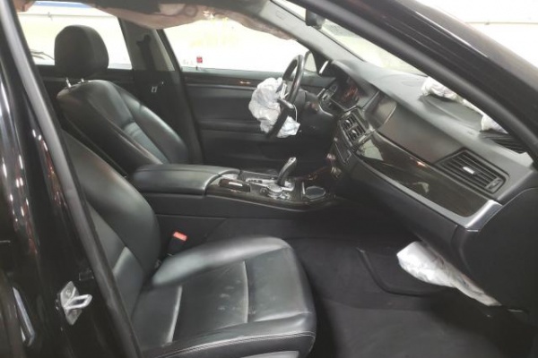 фото BMW 528 XI