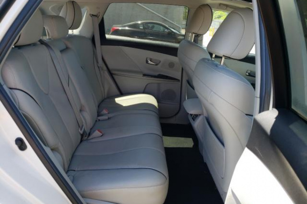 фото TOYOTA VENZA LE