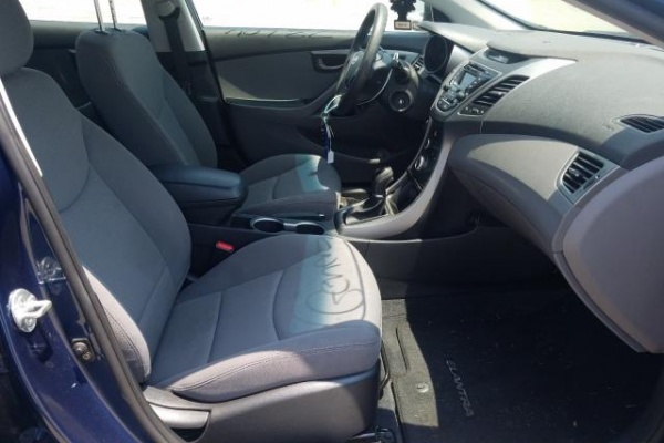 фото Hyundai Elantra SE