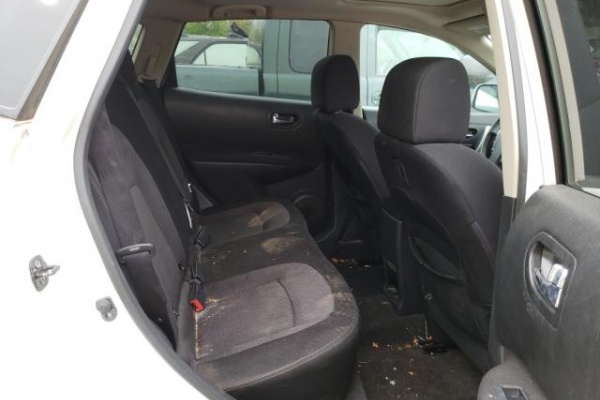 фото Nissan Rogue S