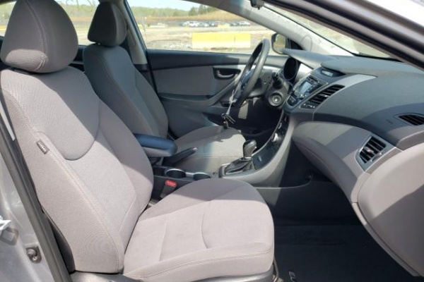 фото Hyundai Elantra SE