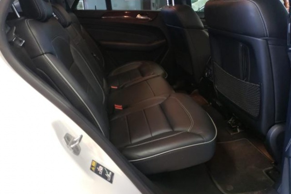 фото Mercedes-Benz ML 550 4MATIC