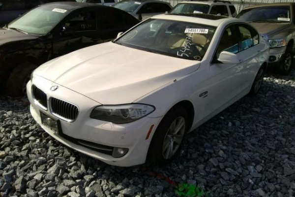 фото BMW 528 XI