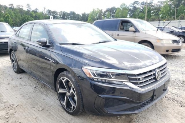 фото Volkswagen Passat R-LINE