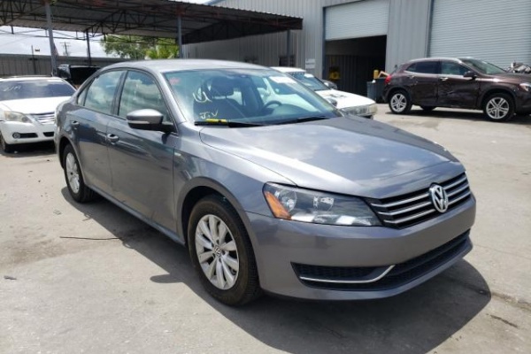 фото Volkswagen Passat S