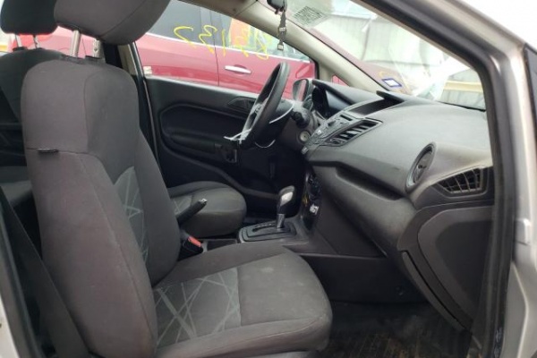 фото Ford Fiesta S