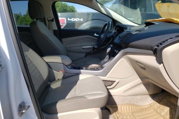 фото Ford Escape SE