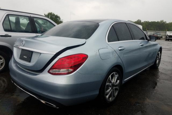 фото Mercedes-Benz C 300