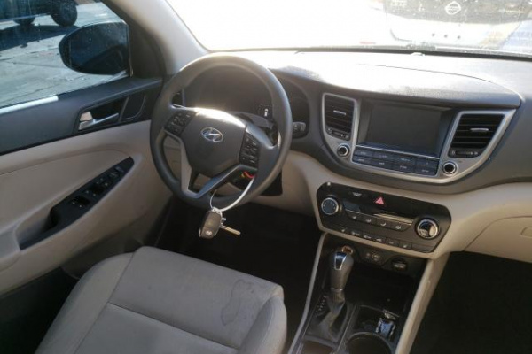 фото HYUNDAI TUCSON SEL