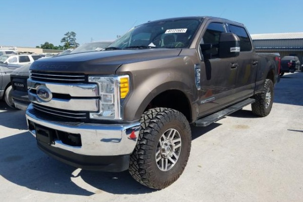 фото Ford F-350 SUPER DUTY