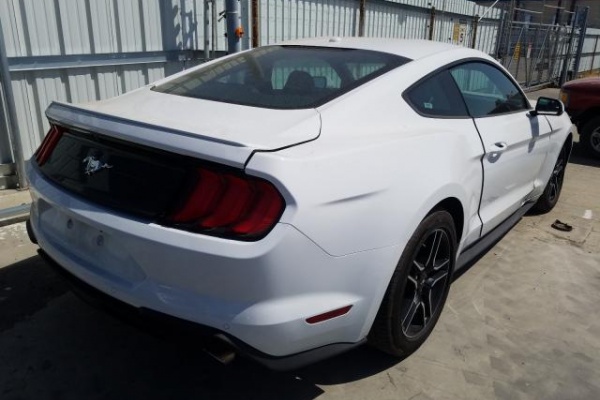 фото Ford Mustang