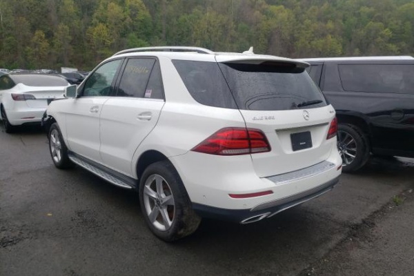 фото Mercedes-Benz GLE 350 4MATIC
