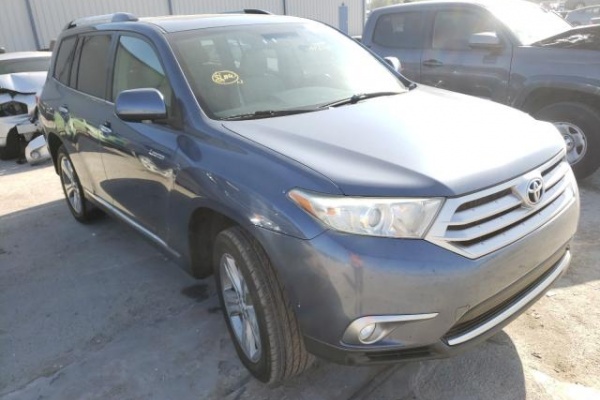 фото Toyota HIGHLANDER LIMITED