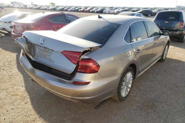 фото Volkswagen Passat SE