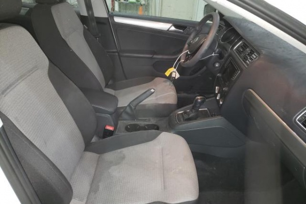 фото Volkswagen Jetta S