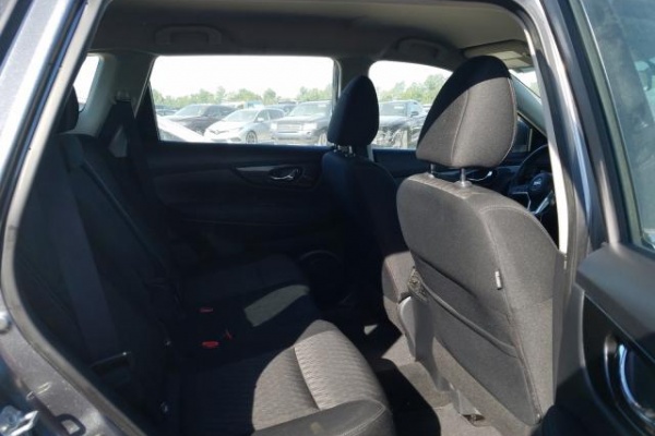 фото Nissan ROGUE S