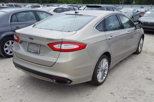 фото Ford Fusion SE