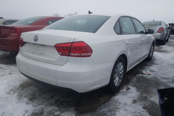 фото Volkswagen Passat S