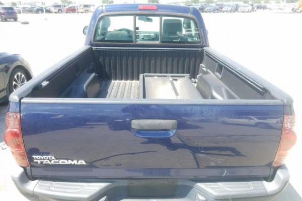 фото TOYOTA TACOMA