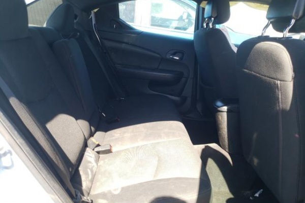 фото Dodge AVENGER SE