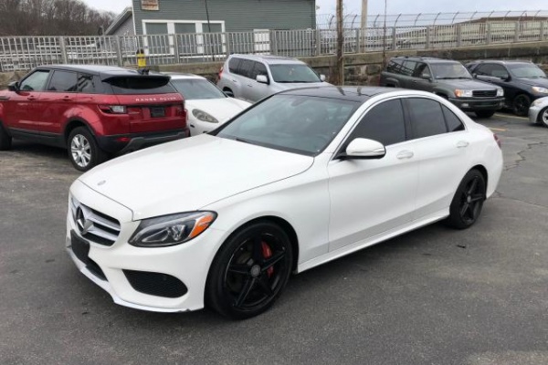 фото Mercedes-Benz C 300 4MATIC