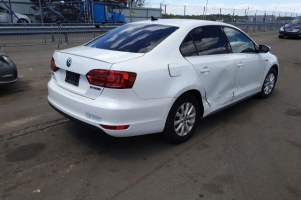 фото Volkswagen Jetta HYBRID