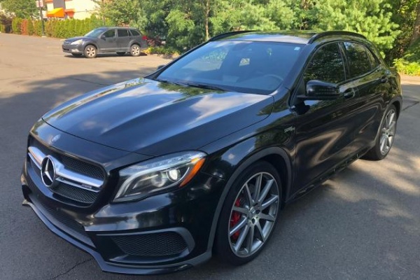 фото Mercedes GLA 45 AMG