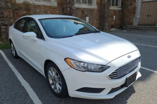 фото Ford Fusion SE