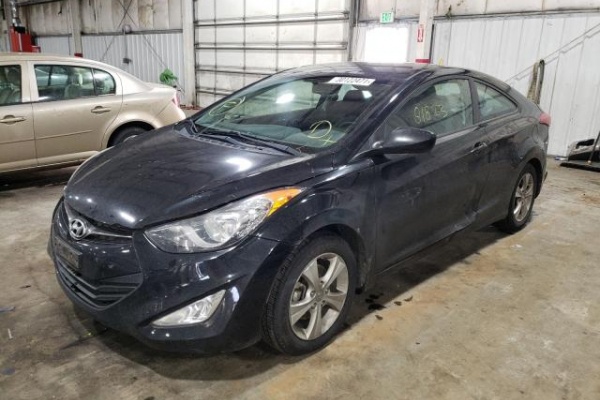 фото Hyundai Elantra Coupe GS