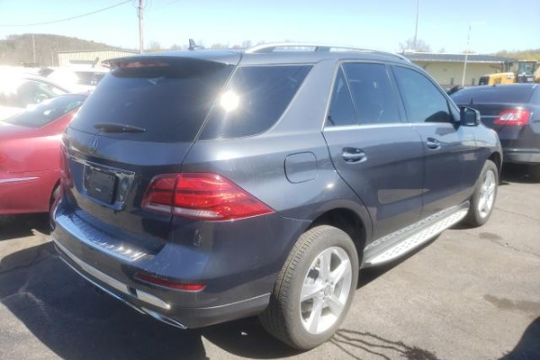 фото Mercedes-Benz GLE 350