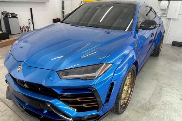 фото Lamborghini URUS