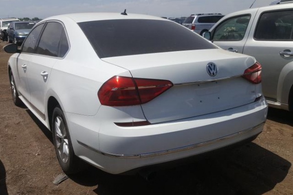 фото Volkswagen Passat S