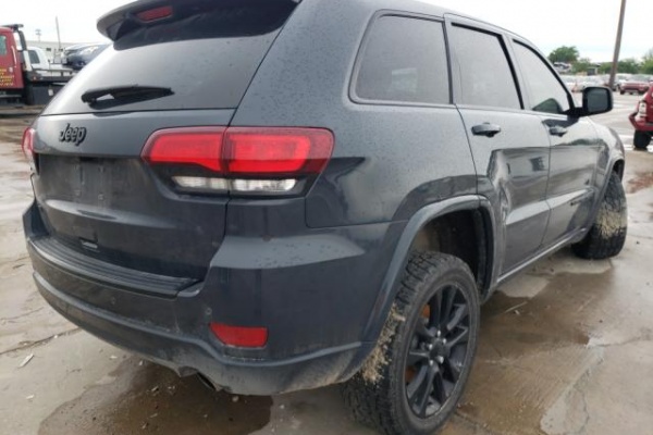 фото jeep  GRAND CHEROKEE LAREDO