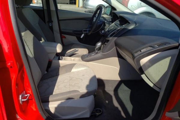 фото Ford Focus SE