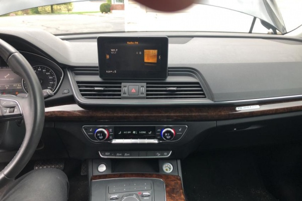 фото Audi Q5 PREMIUM