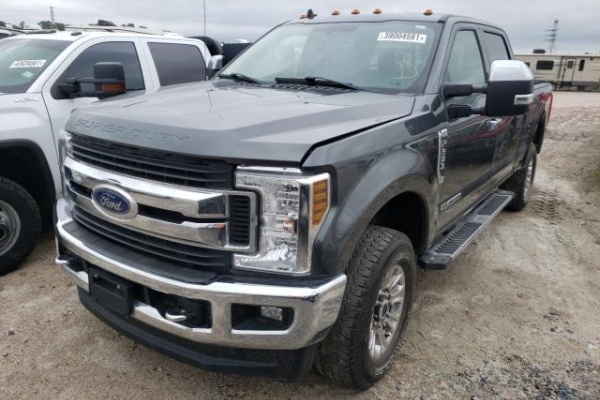 фото Ford F-150 SUPER DUTY
