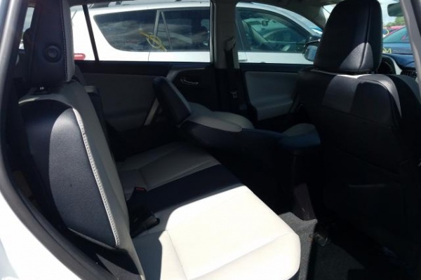 фото Toyota RAV4 LIMITED