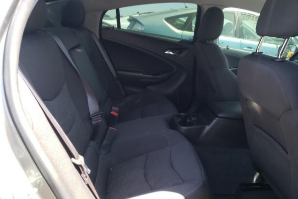 фото Chevrolet Volt LT