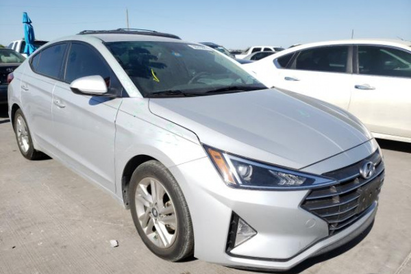 фото HYUNDAI ELANTRA