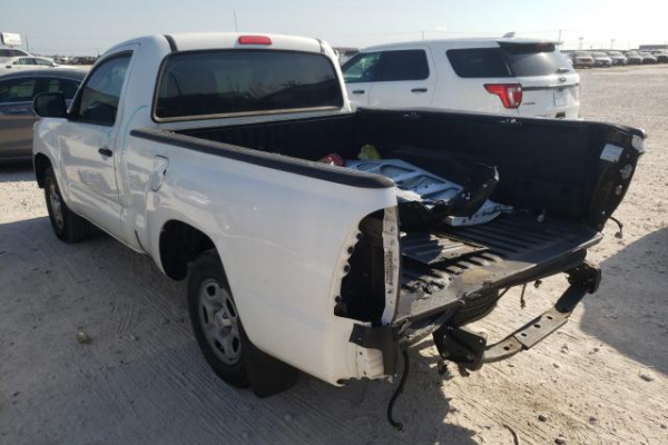 фото TOYOTA TACOMA