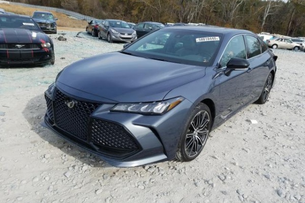 фото Toyota AVALON XLE