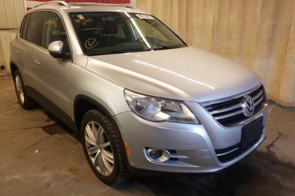 фото Volkswagen Tiguan S