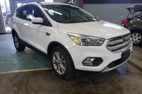 фото Ford Escape SE