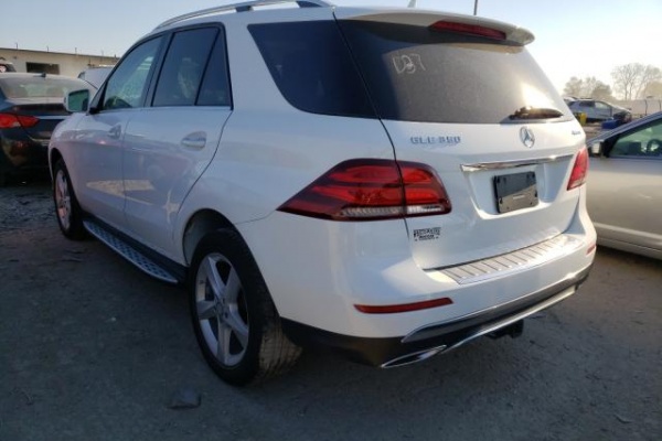 фото Mercedes-Benz GLE 350 4MATIC