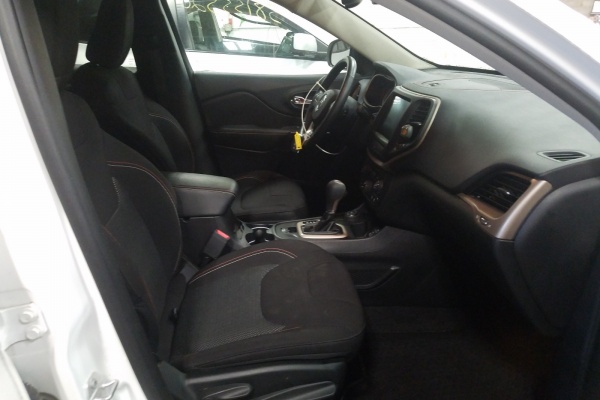 фото Jeep Cherokee LATITUDE