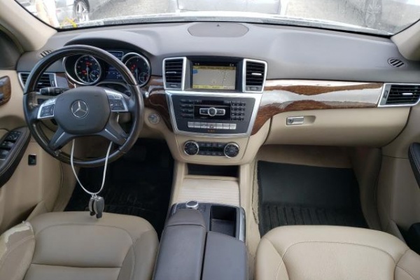 фото Mercedes-Benz ML 350 BLUETEC