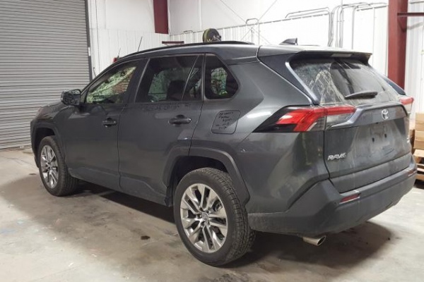 фото Toyota RAV4 XLE PREMIUM