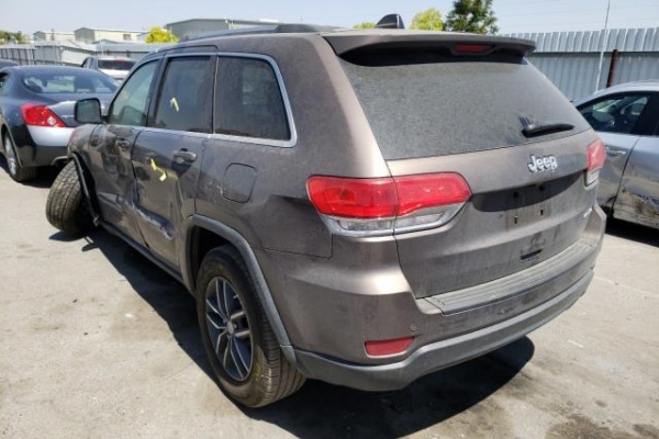 фото jeep  GRAND CHEROKEE LAREDO